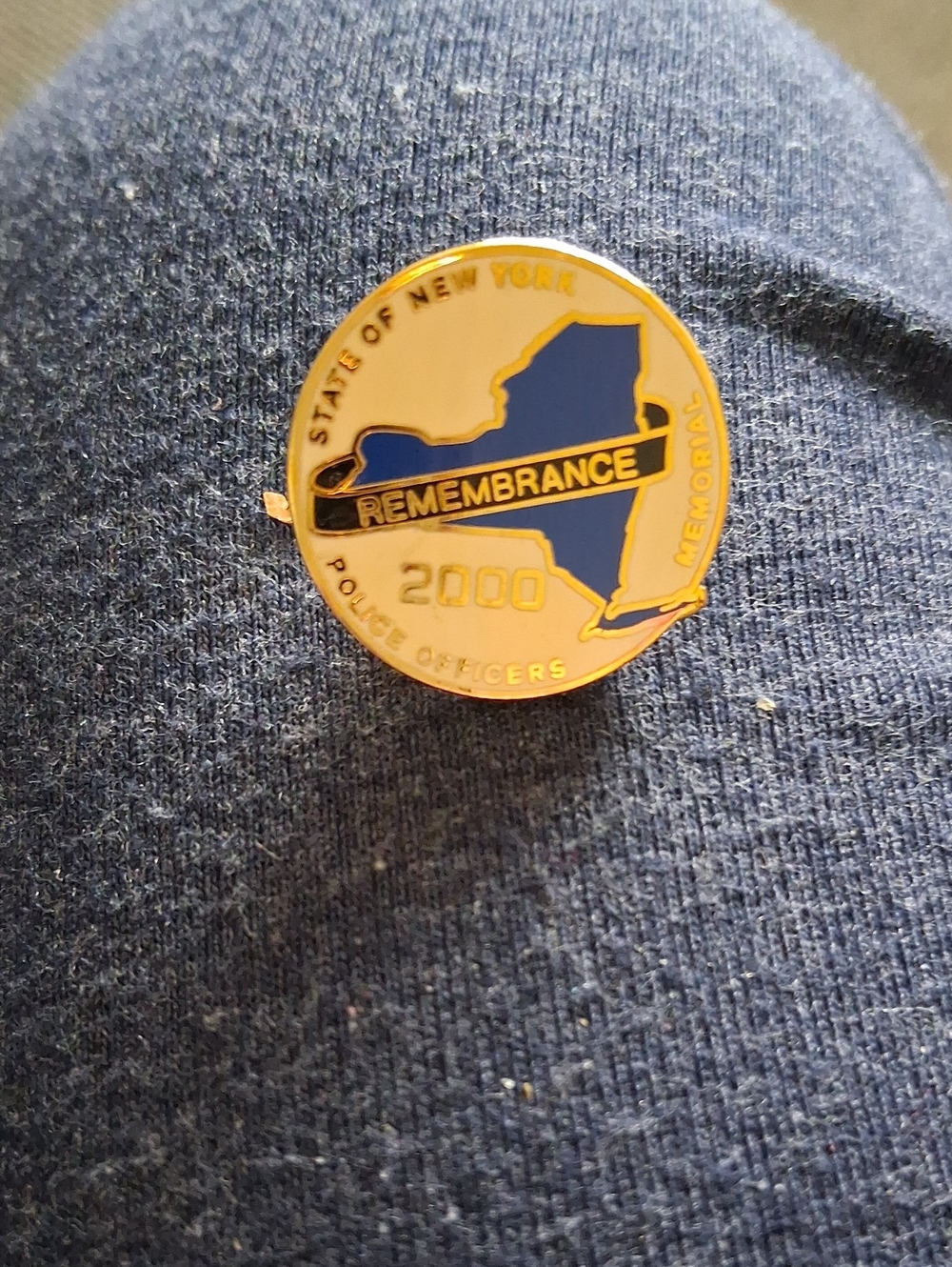 State of New York Remembrance Police Officers Pin - Blue & Gold